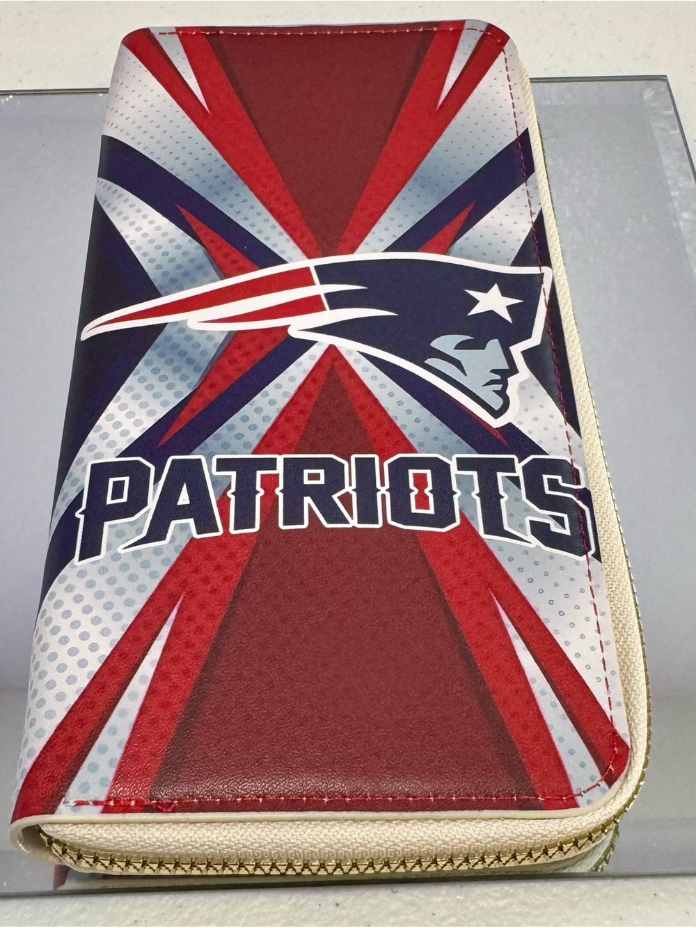 New Patriots Red Zip-Around Trifold Wallet card slots 8x4 inches